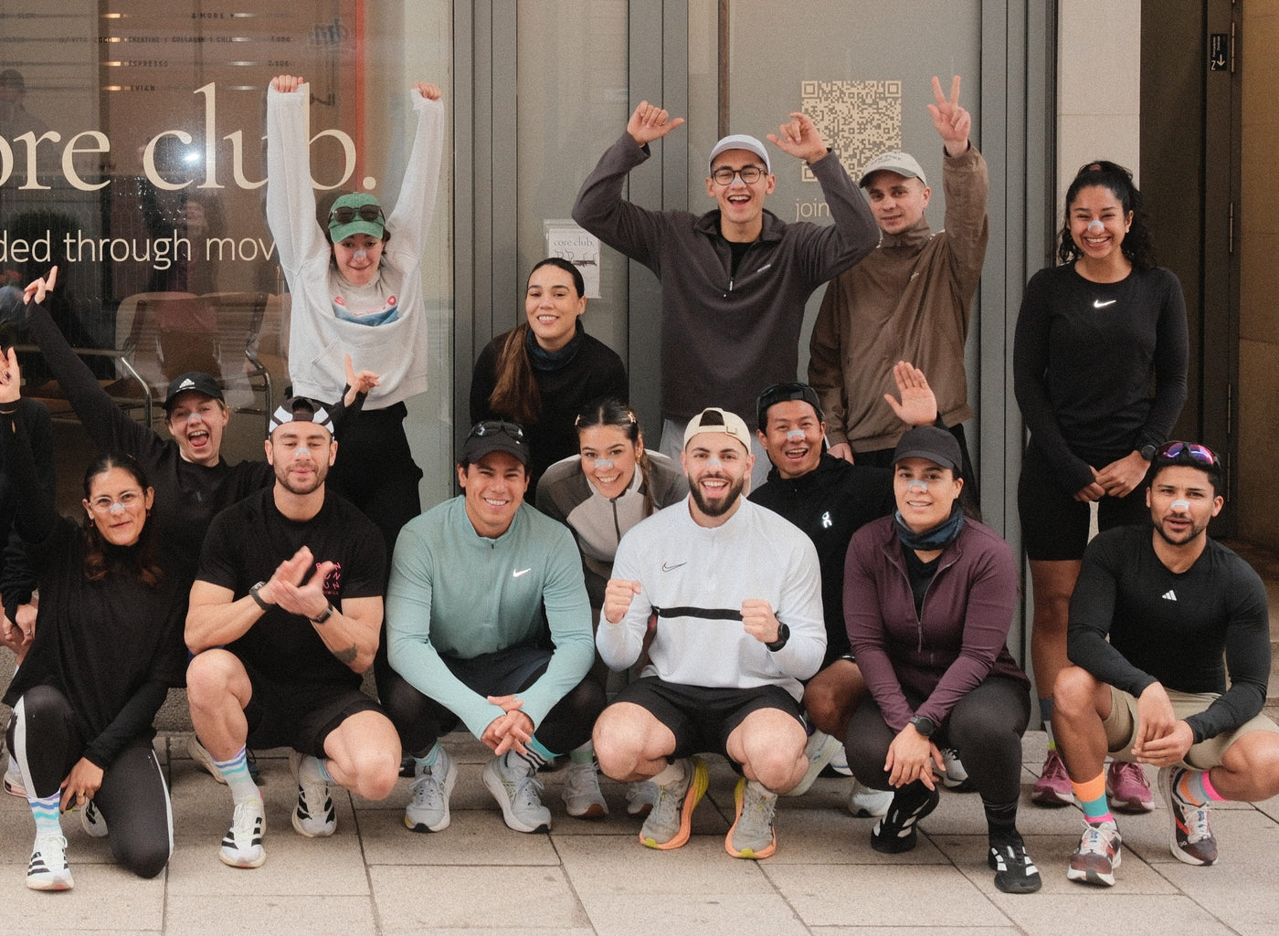 Grosse Gruppe Läufer mit Audemu Nasal Strips beim Core Club Community Run